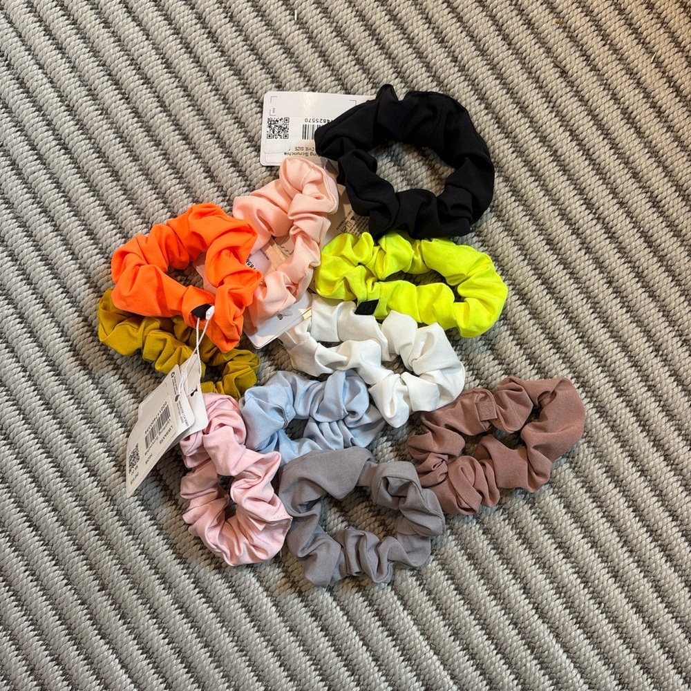 Lululemon scrunchie bundle